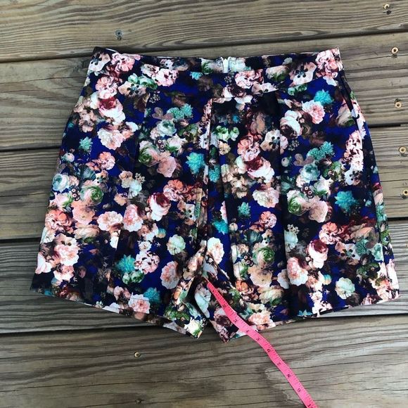 Lavish Alice Floral Blue Multicolor Hidden Shorts Skirt Size 12 - Picture 10 of 10